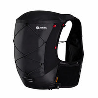gilet d'hydratation 12L de couleur noir vue de derriere de 3/4