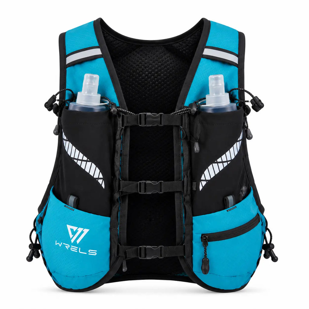 sac trail 10L multi-points de couleur bleu vue de face avec flasques en poche 