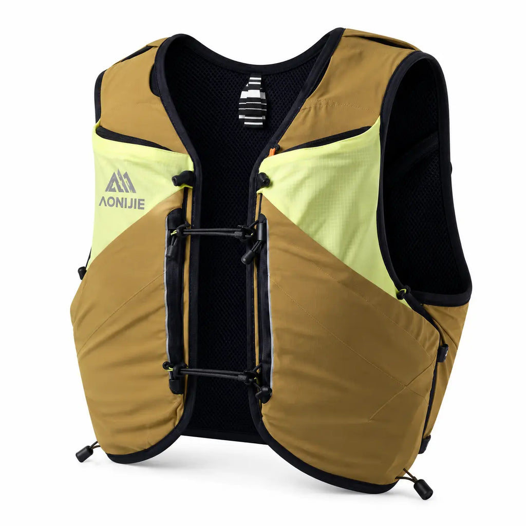 sac ultra trail 12L de couleur jaune vue de  face de 3/4