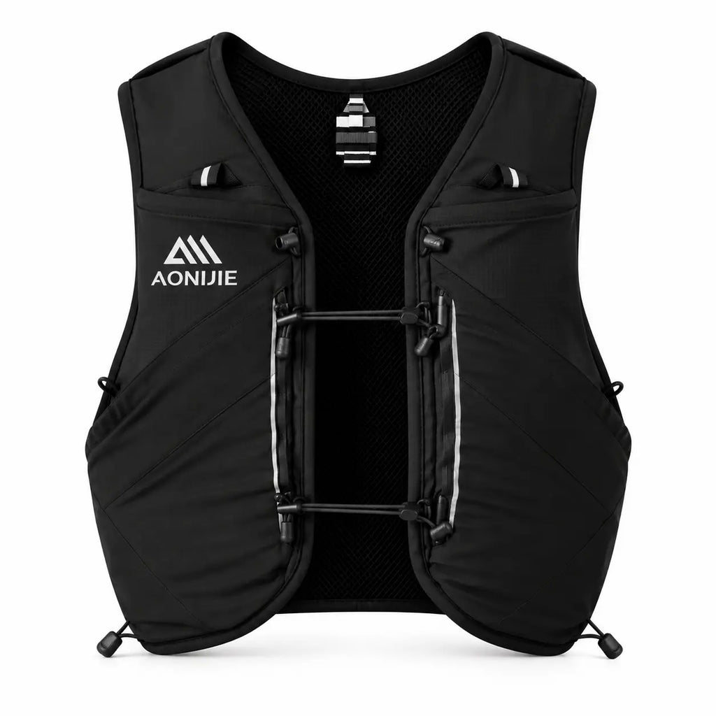 sac ultra trail 12L de couleur noir vue de face